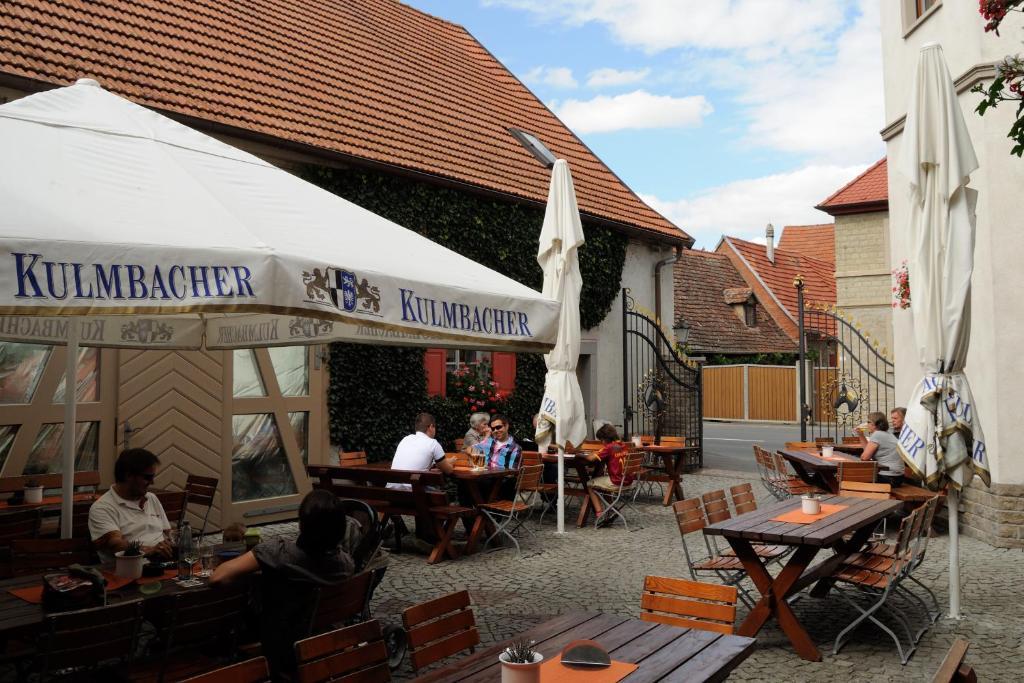 Hotel Schwarzes Ross Schwarzach am Main Exterior photo